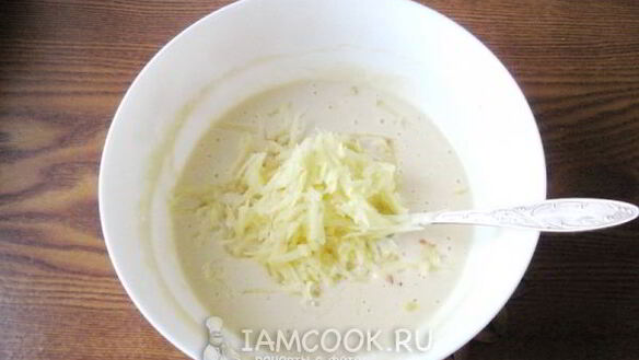 ШАГ 7. оладьи на дрожжах с яблоками