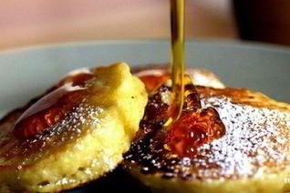 Оладьи на кефире с яблоками