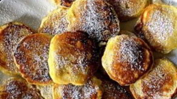 ШАГ 4. оладьи на кефире с яблоками