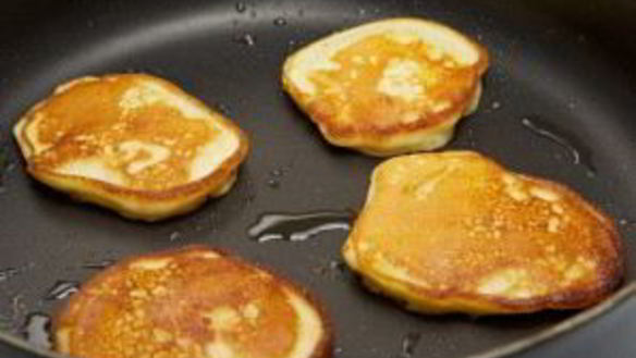 ШАГ 4. оладьи на молоке