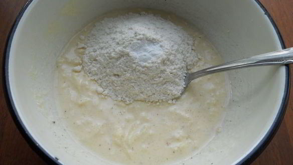 ШАГ 3. оладьи на сметане с яблоками