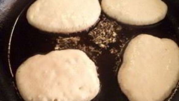 ШАГ 4. оладьи на воде с дрожжами