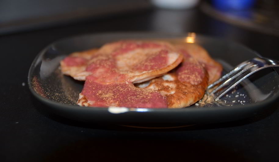 Рецепт оладьи с земляникой и ягодным соусом