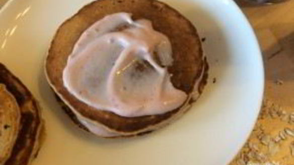 ШАГ 6. овсяные оладьи на ряженке