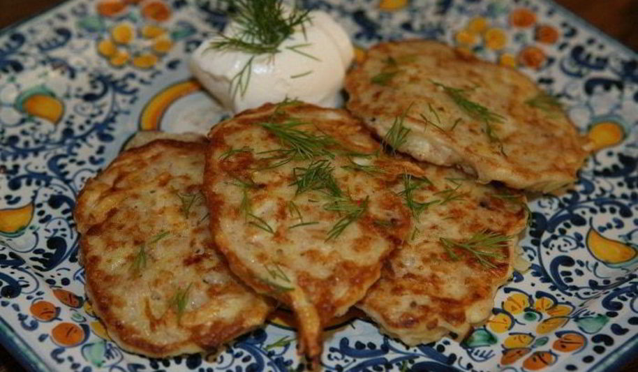 Рецепт овсяные оладьи с картофелем, сыром и беконом