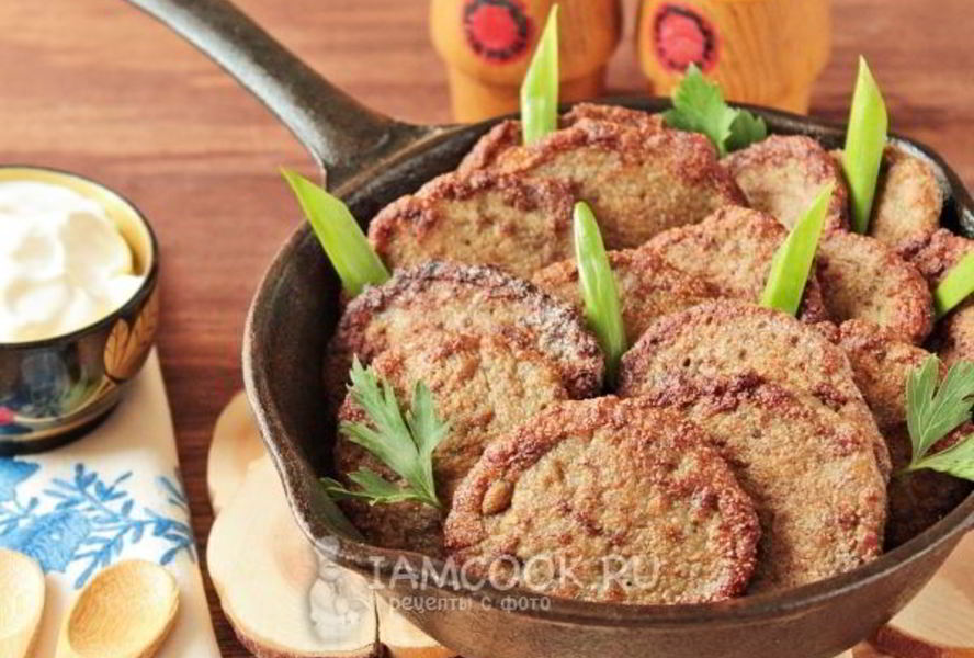 Печеночные оладьи с манкой