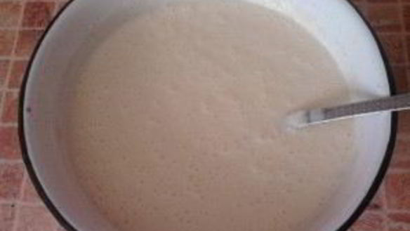 ШАГ 2. пышные оладьи на кислом молоке