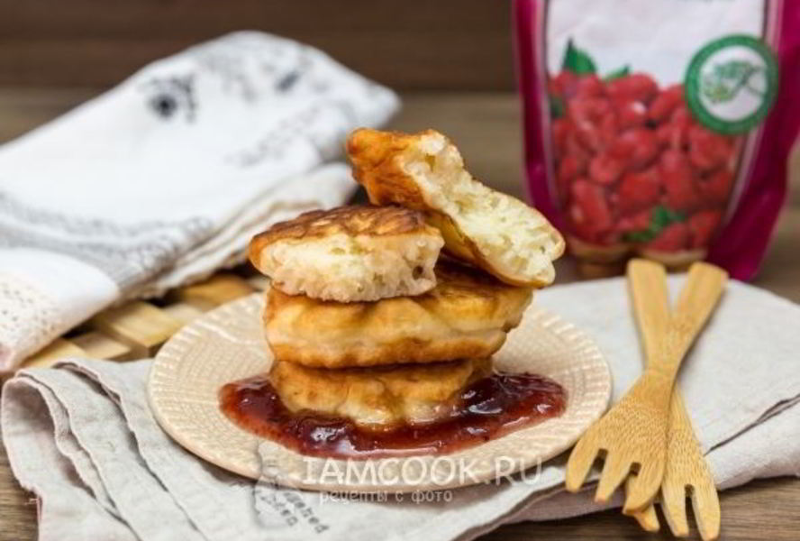 Пышные оладьи на теплом кефире