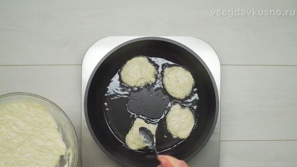 ШАГ 5. сладкие оладьи на молоке и сухих дрожжах