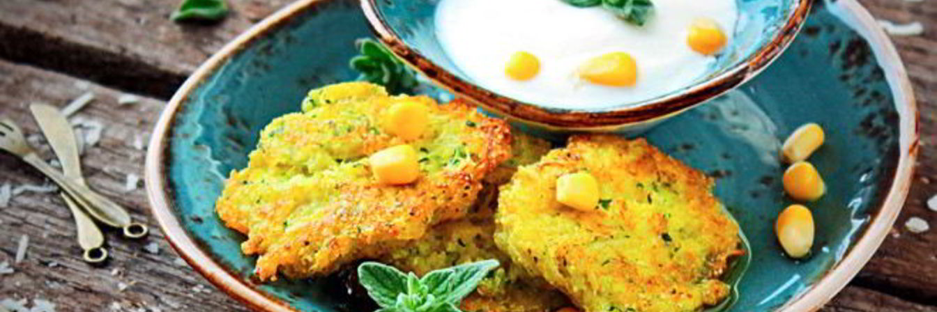 Сырные оладьи из цуккини