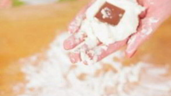 ШАГ 3. творожные оладьи с шоколадом