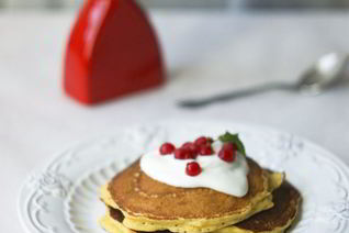 Тыквенные оладьи на кефире и овсяной муке