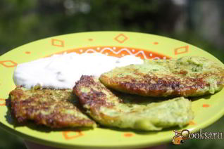 Весенние кабачковые оладьи с сыром сулугуни Самые любимые