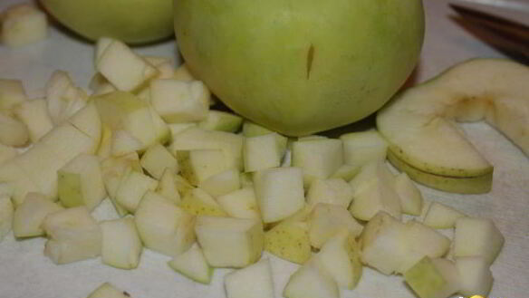 ШАГ 2. яблочные дрожжевые оладьи