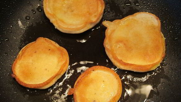 ШАГ 6. яблочные оладушки