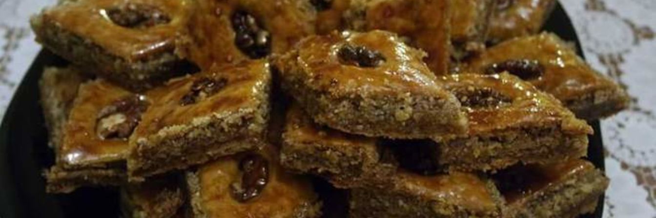 Пахлава с грецкими орехами и медом