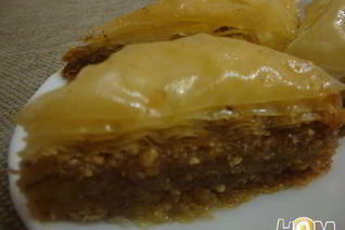 Пахлава с медом и лимонным соком