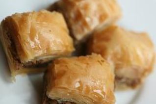 Пахлава с орехами