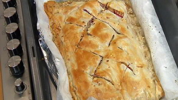 ШАГ 14. пахлава со сливами и лавандой