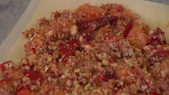 ШАГ 10. пахлава со сливами и лавандой