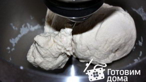 ШАГ 3. дрожжевые рогалики с маком и кунжутом