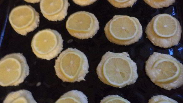 ШАГ 3. миндальное печенье с лимонными дольками