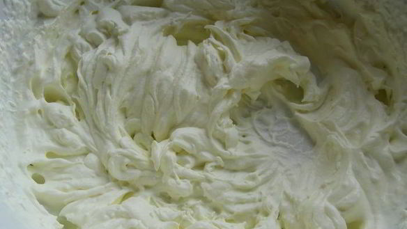 ШАГ 2. мусс из белого шоколада с инжиром и песочным печеньем