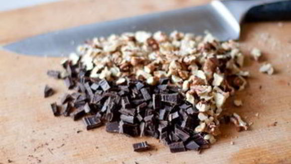 ШАГ 4. нарезное ореховое печенье с шоколадной крошкой