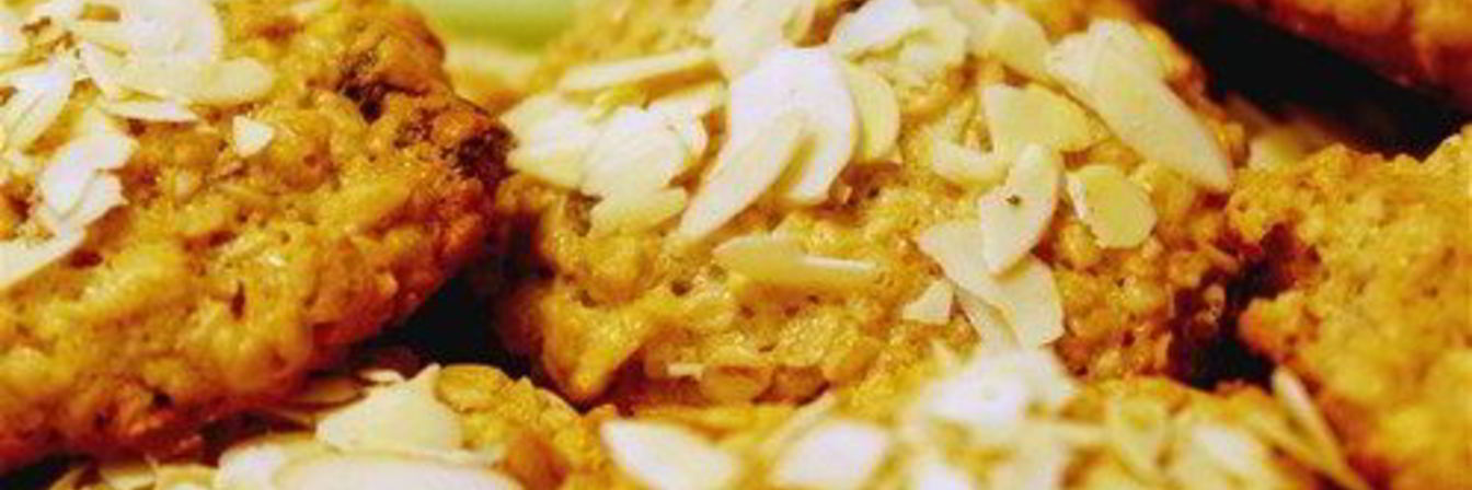 Овсяное печенье с изюмом и яблоком