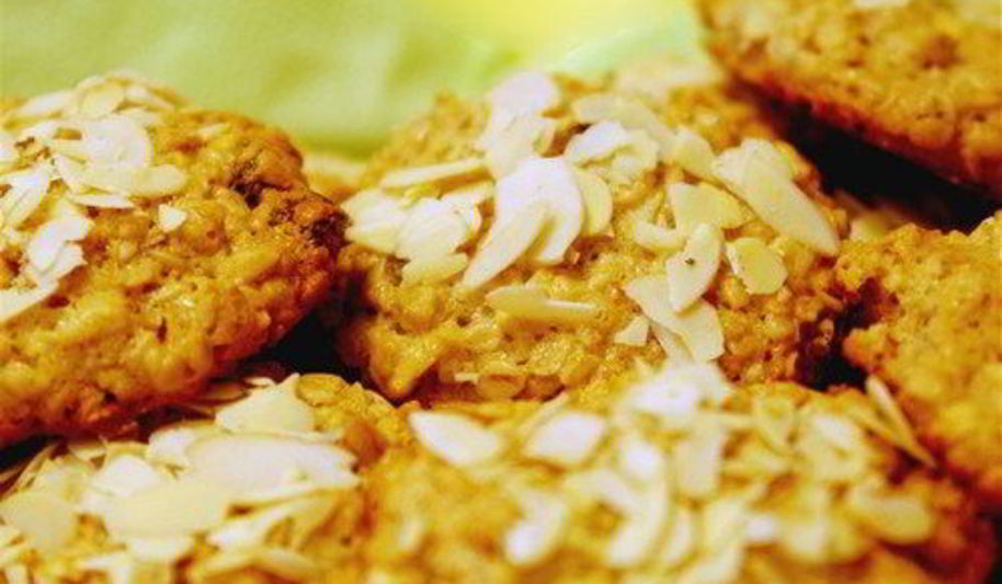 Рецепт овсяное печенье с изюмом и яблоком