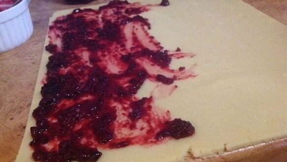 ШАГ 6. печенье ежевично-малиновые завитушки