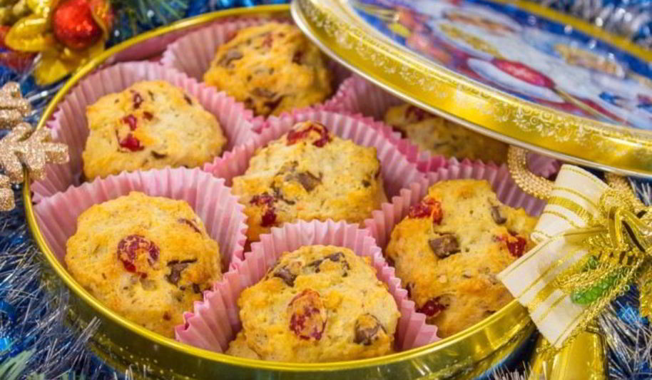 Рецепт печенье творожное с вишней, миндалем и шоколадом