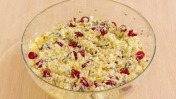 ШАГ 9. печенье творожное с вишней, миндалем и шоколадом