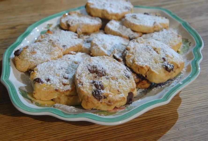 Песочное печенье с фундуком и шоколадом