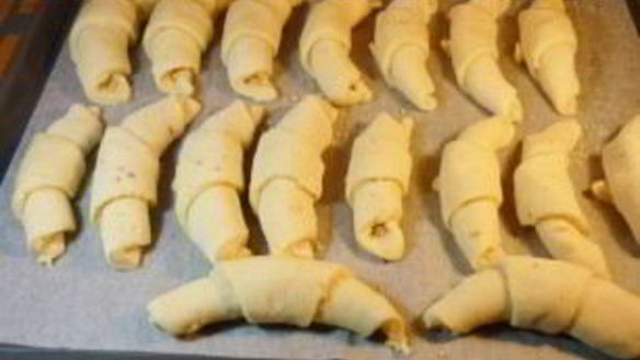 ШАГ 6. рогалики с орехами