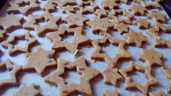 ШАГ 7. ржаное печенье с финиками и апельсинами