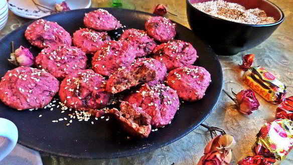 ШАГ 18. свекольно-кунжутное печенье