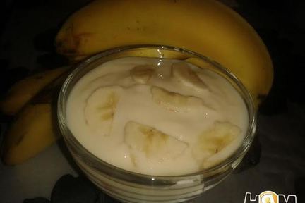 Ванильный пудинг с бананом и печеньем