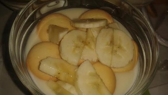 ШАГ 7. ванильный пудинг с бананом и печеньем