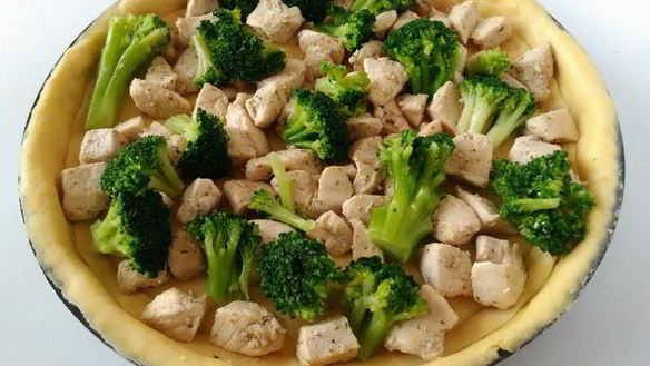 ШАГ 4. киш с курицей и брокколи