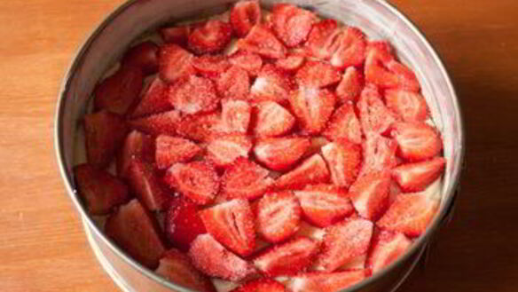 ШАГ 6. клубничный пирог