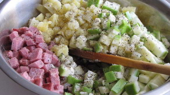 ШАГ 5. открытый пирог с мясом, картофелем и цукини