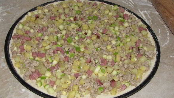 ШАГ 8. открытый пирог с мясом, картофелем и цукини