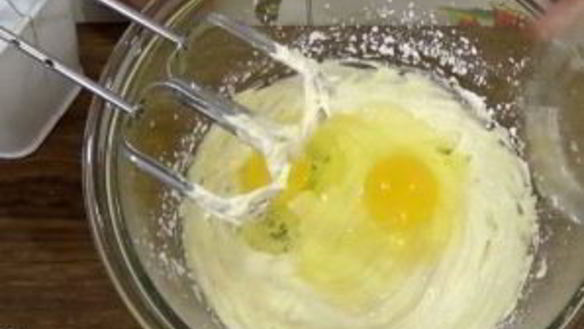 ШАГ 3. песочный пирог с персиками