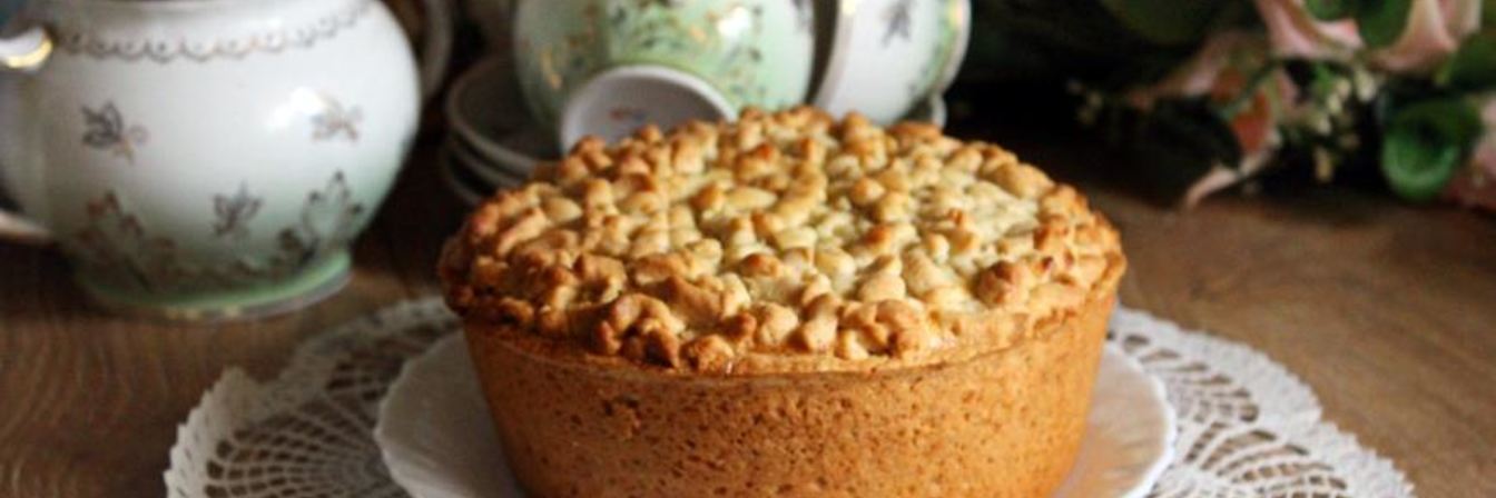 Песочный пирог с творогом и хурмой