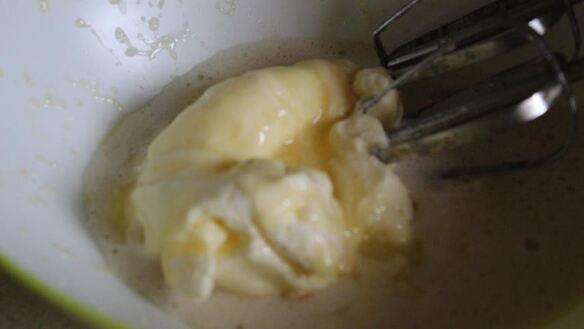 ШАГ 2. песочный пирог с творогом и хурмой