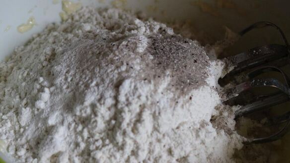 ШАГ 4. песочный пирог с творогом и хурмой