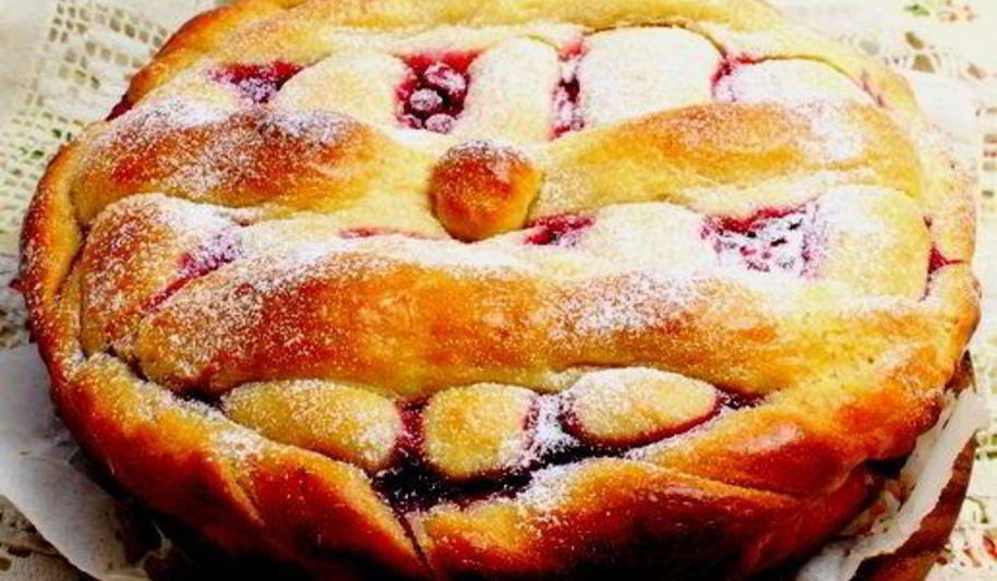 Рецепт пирог дрожжевой ягодный