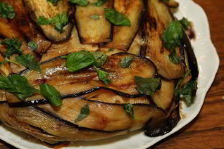 Пирог из пенне с баклажанами