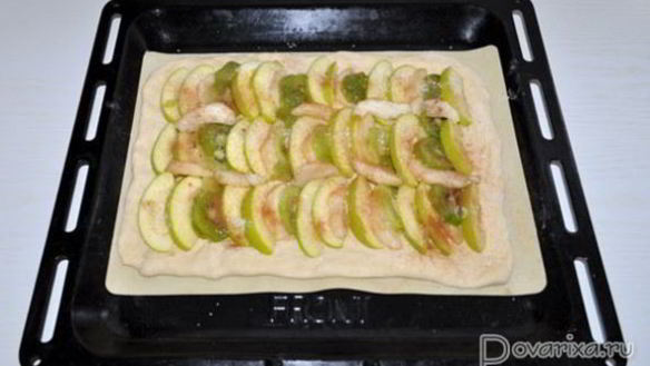 ШАГ 3. пирог с фруктами из теста без подъема